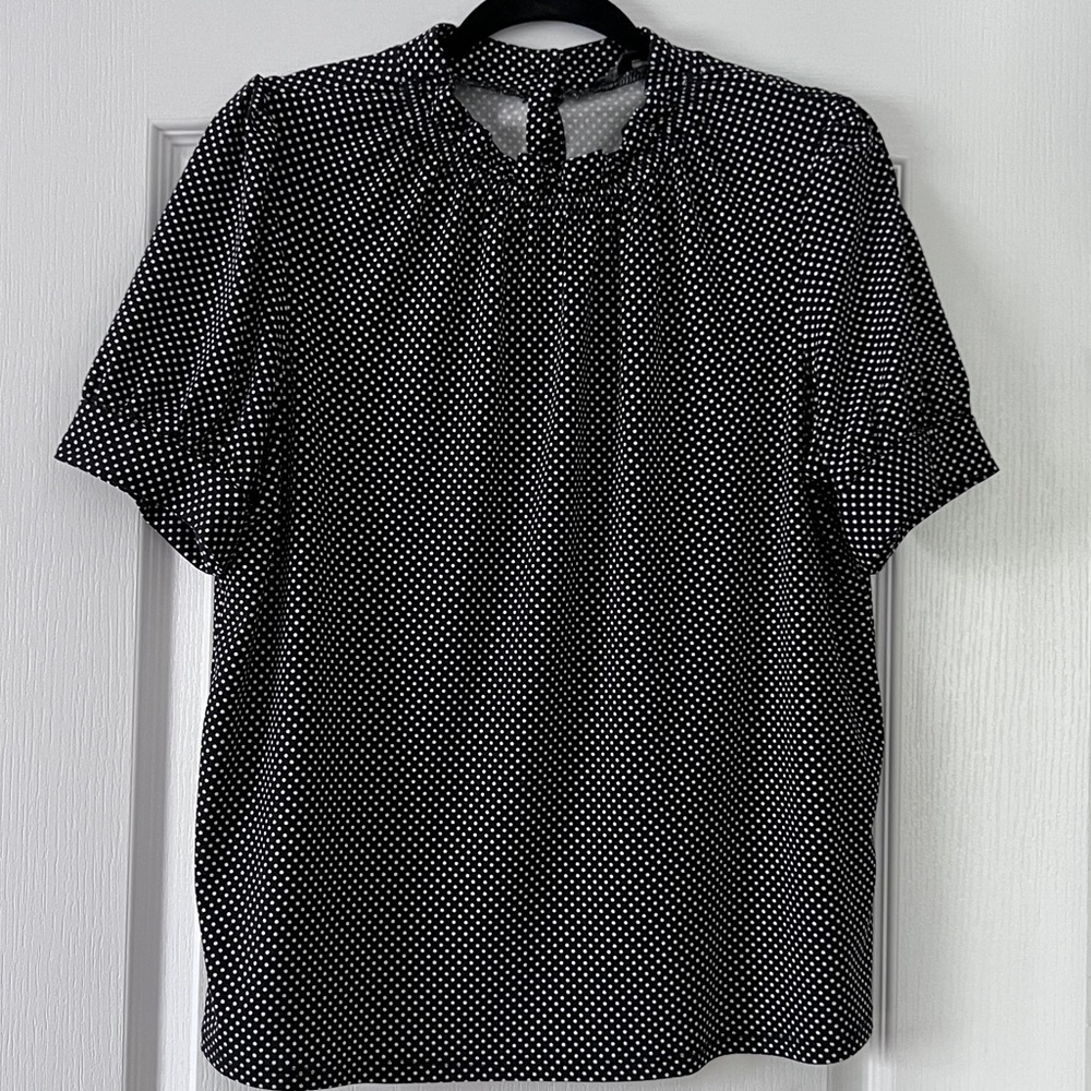 Adrienna Papell Black and White Polka Dot top (Large)